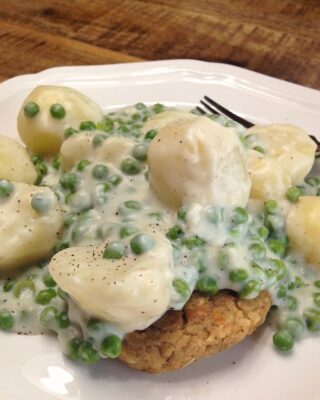 Creamed Peas With New Potatoes