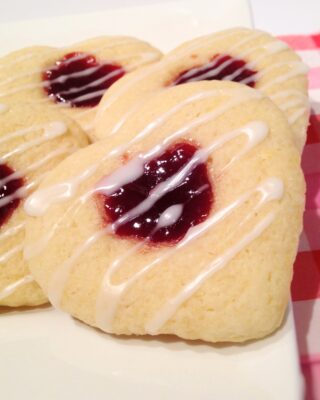 Bleeding Heart Cookies