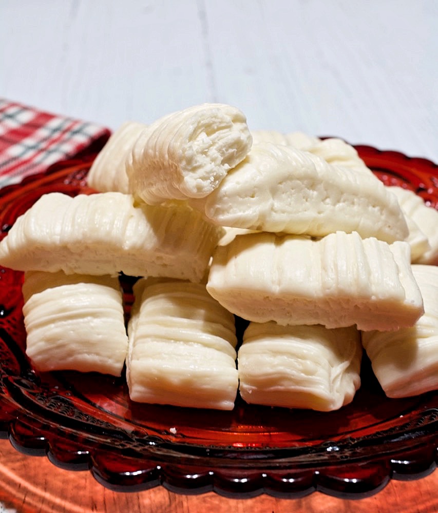 Old-Fashioned Ice Cream Maker Guide - Flour on My Fingers