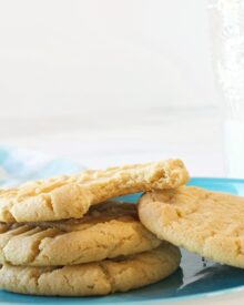 A plate of Classic Peanut Butter Cookies.