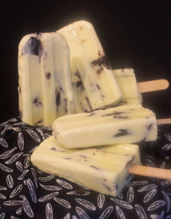 Oreo Cream Pops.