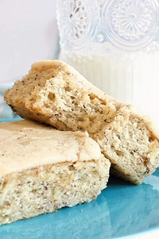 Old Fashioned Sour Cream Banana Bars.
