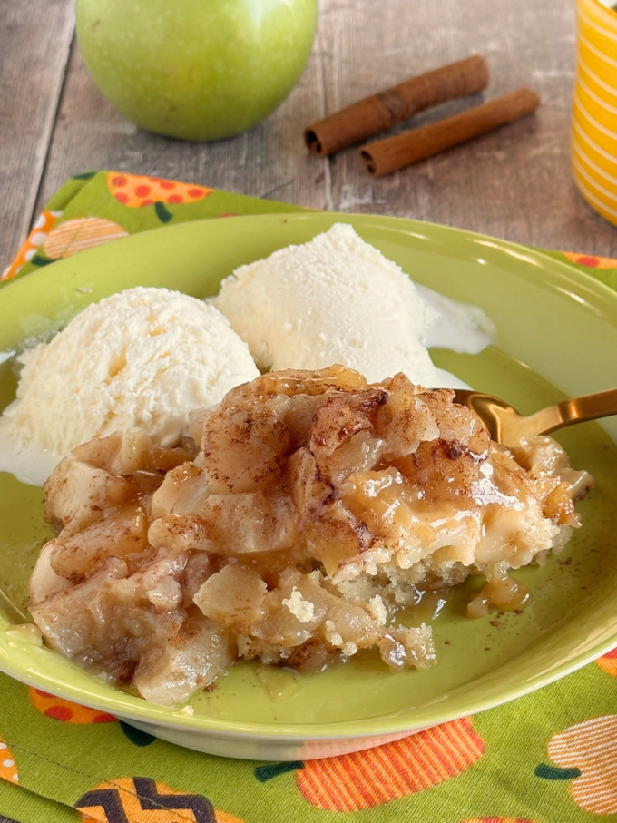 Slow Cooker Apple Pudding Cake.